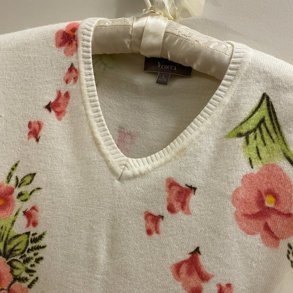 VINTAGE WHITE PINK FLORAL V-NECK SWEATER - Picture 3 of 5